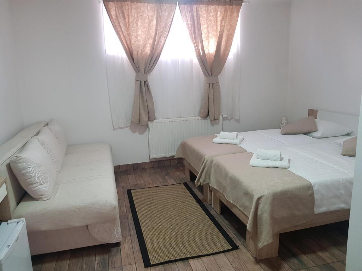 Guesthouse Dubai Zagreb Extérieur photo